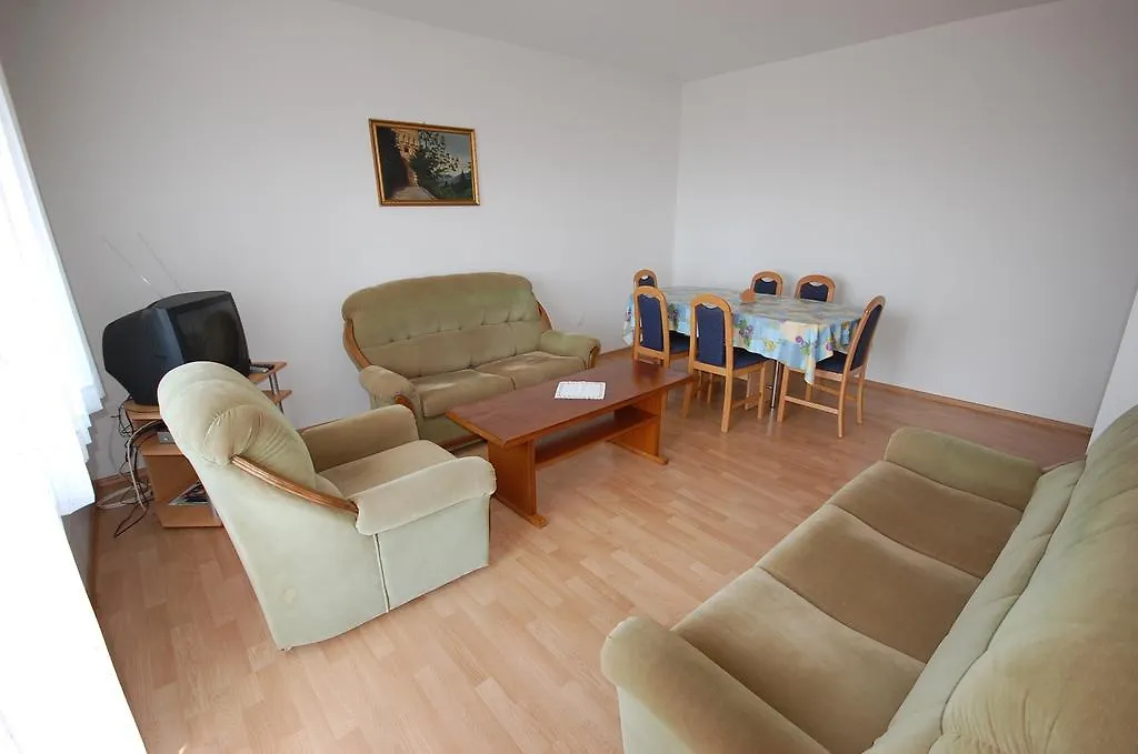 Apartment Djuka Njivice Croatia